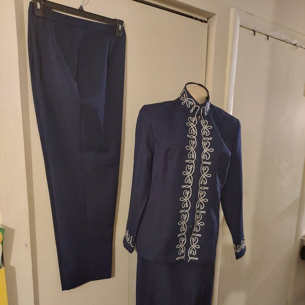 Lew magram Collection 3 PC Suit for Women
